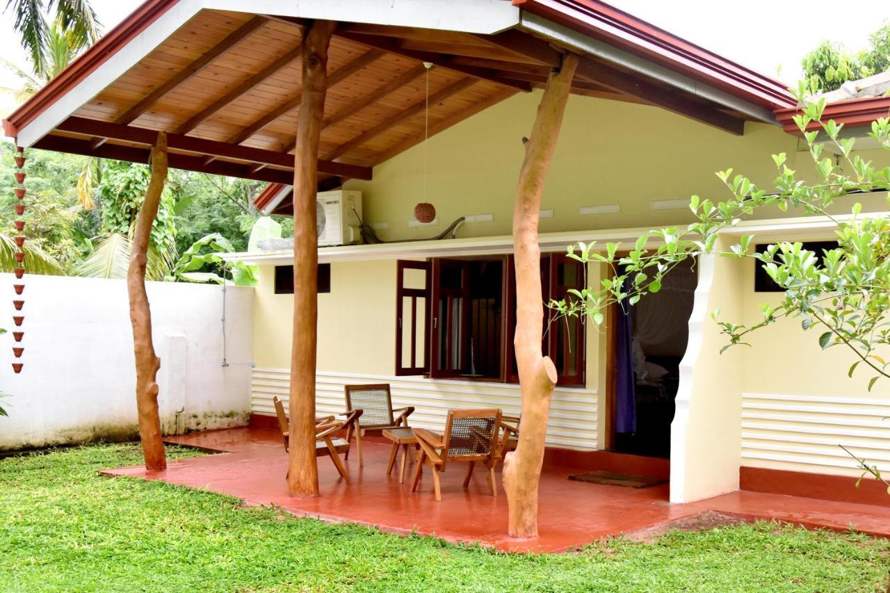 Villa Polhena Matara Exteriör bild