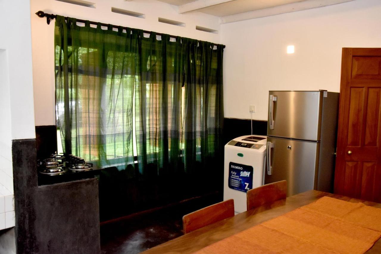 Villa Polhena Matara Exteriör bild