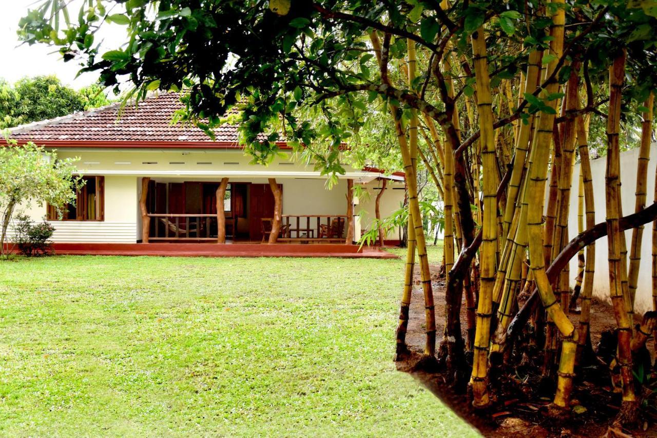 Villa Polhena Matara Exteriör bild